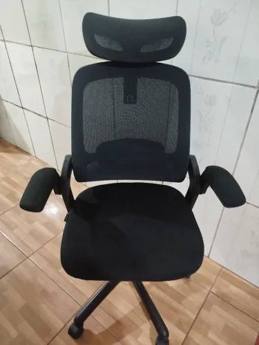 Cadeira ergonomica com apoio de cabeça 