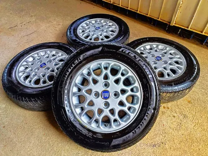 Rodas aro 13" Originais Fiat+ Pneus 175/70 R13"- Aceito Cartão