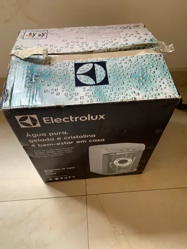 Filtro de água Eletrolux com defeito 