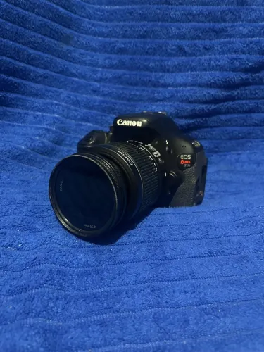 Canon t3i 8mil clicks