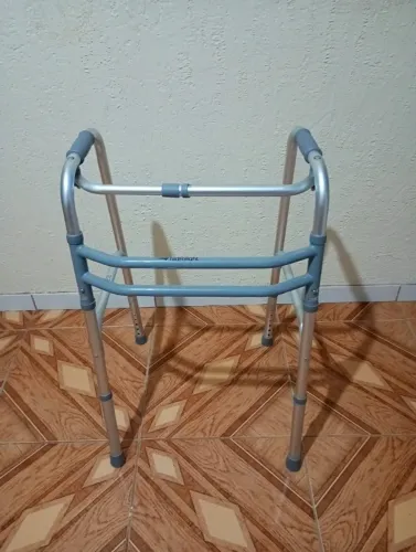 Andador articular idoso