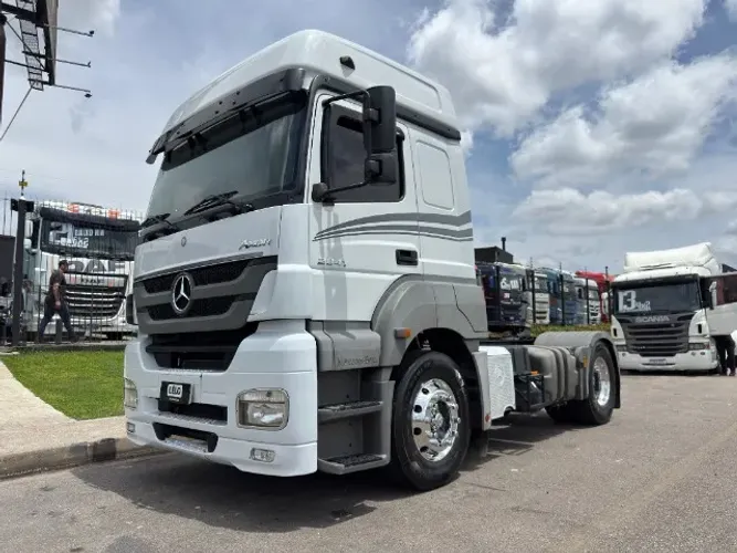 Mb Axor 2041 4x2 Ano 2019 495 mil KM único DonoTeto Alto Aut Rodas de Alumínio impecável