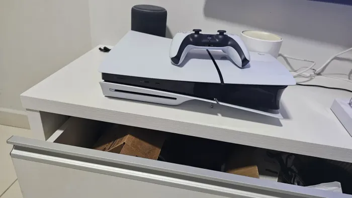 PS5 SLIM SEM LEITOR E CAIXA