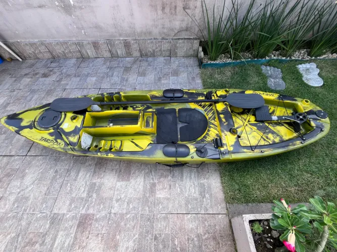 Vendo Caiaque com Pedal e Colete Novos 