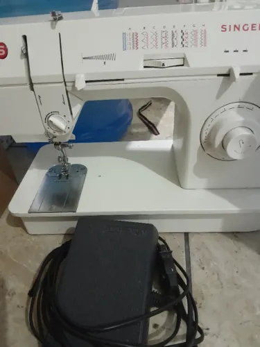 Máquina de costura 