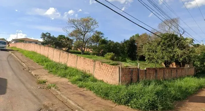 TERRENO À VENDA EM OLARIAS
