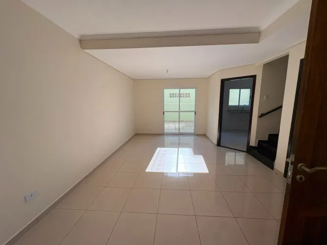 Sobrado para Locação | 4 Quartos | 148 m² - Uberaba - Curitiba/PR
