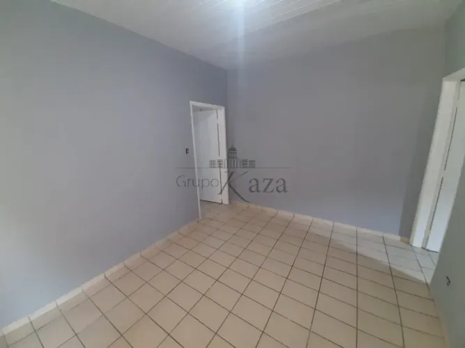 Casa - Jardim São Dimas - 2 Dormitórios - 85m²