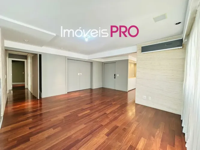 Apartamento de 227m², com 3 suítes amplas, 3 vagas de garagem, bem localizado no Jardins!
