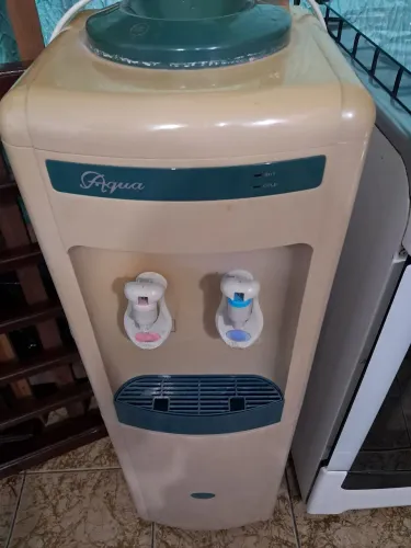 Gelágua quente/frio