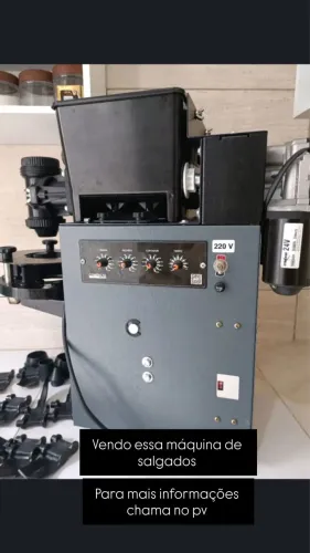 Máquina de fazer salgados