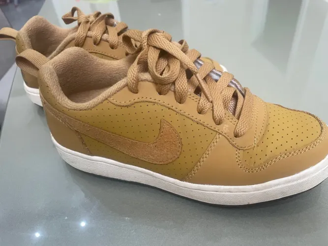 Tênis Nike Caramelo