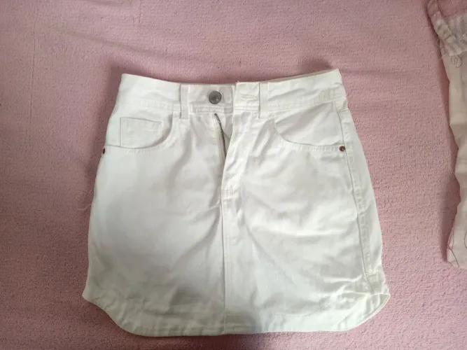 Saia branca C&A nova 
