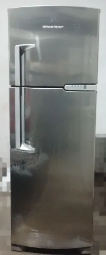 Geladeira FROST FREE 