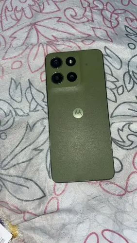 Moto g15, 256gb, na cor verde.