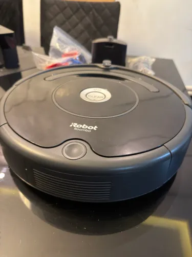 ROOMBA 675 - ROBO ASPIRADOR DE PO INTELIGENTE IROBOT