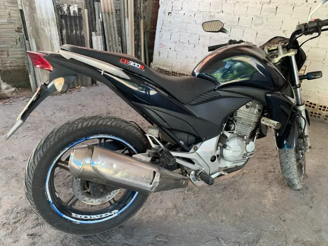 Vendo CB 300R