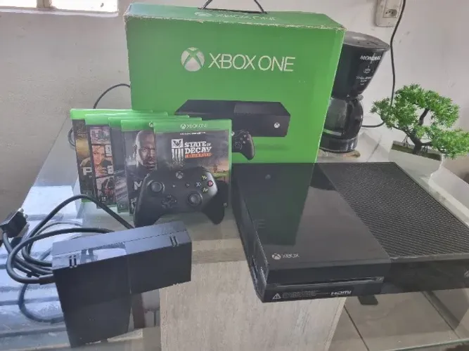 Xbox one fat 500GB + controle original + fonte original + 4 jogos fisicos + caixa + HDMI