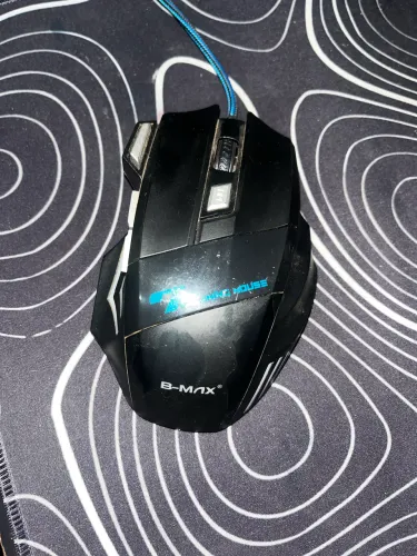 Mouse gamer em ótimas condições