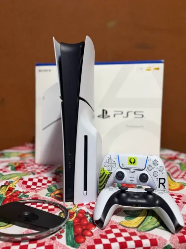 Ps5 slim com disco 1Tb 2 controles e caixa