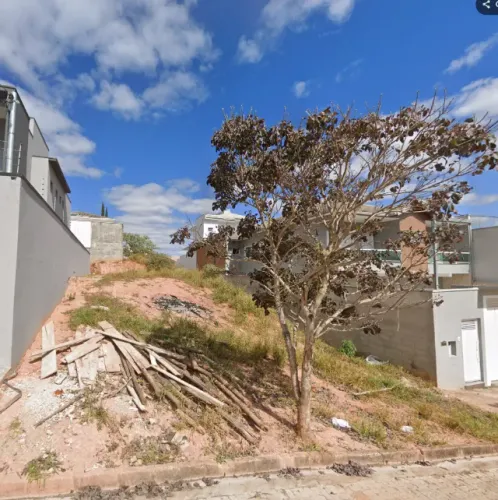 Excelentes terrenos a venda em Pouso Alegre - Buritís, Ibirá, Pousada e outros