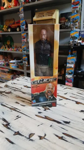Action Figure Roadblock (The Rock) do GI Joe Retaliation. Da Hasbro. De 2012.