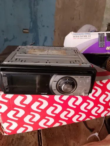 Toca CD mais pirâmide e 2 trisal