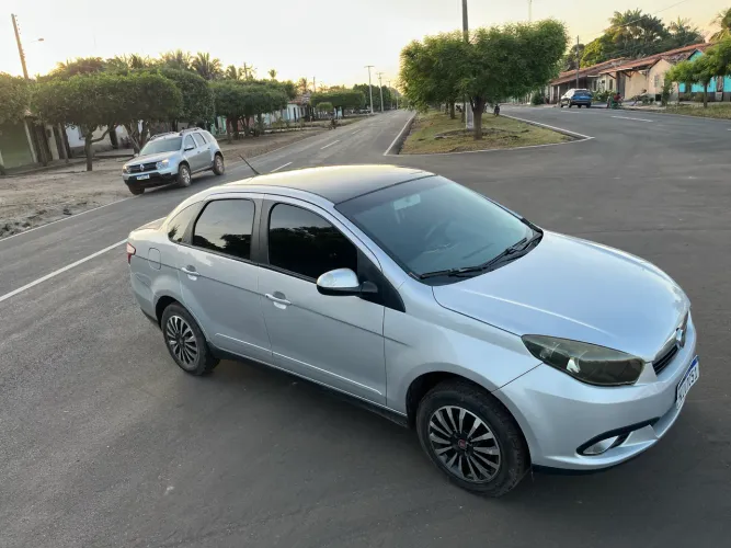 Fiat Grand Siena Attrac. 1.4 EVO F.flex 8V 2013