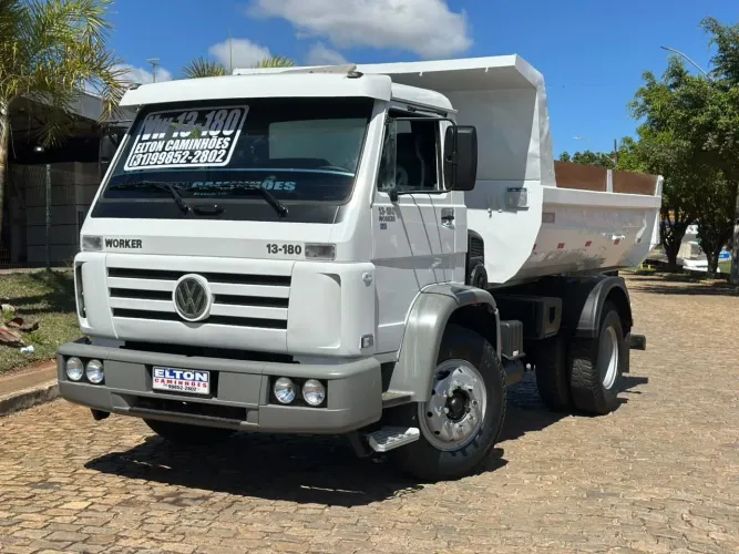 CAMINHÃO VOLKSWAGEN 13-180 CAÇAMBA BASCULANTE A VENDA 
