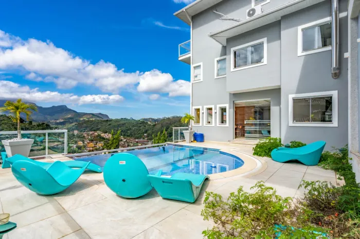 Casa com 4 quartos no Mosela, Petrópolis