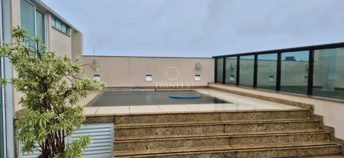 Duplex para aluguel tem 420 metros quadrados com 4 quartos