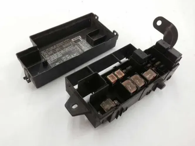 Caixa Fusível Externa Subaru Forester Turbo S 2001