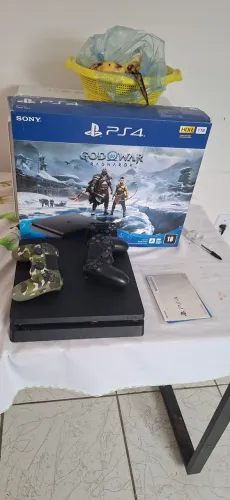 Ps4 sim 1tb e 2 controles 1jgo