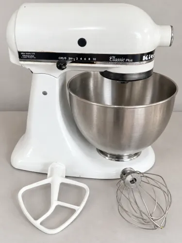 KitchenAid Classic Plus 275W Branca + Tigela Inox + 2 Batedores