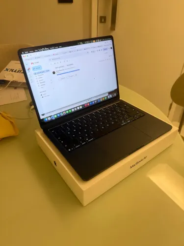 MacBook Air M5 16/512gb