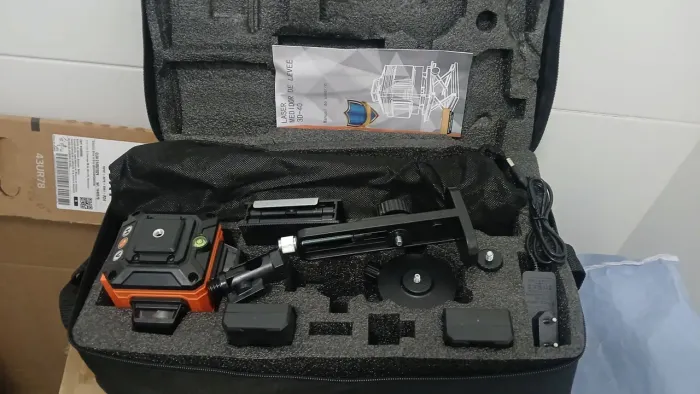 Nivel a laser com kit e tripé 