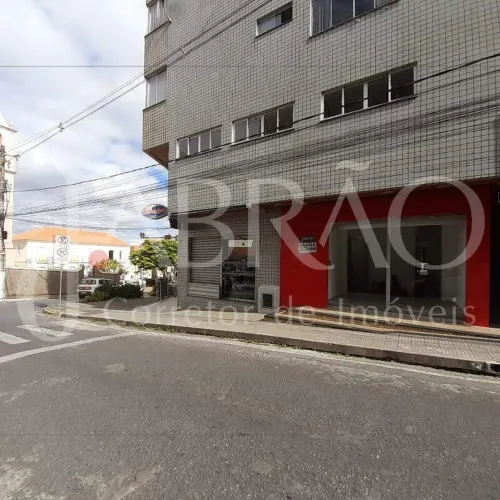 Loja com sobreloja no Centro de Barbacena