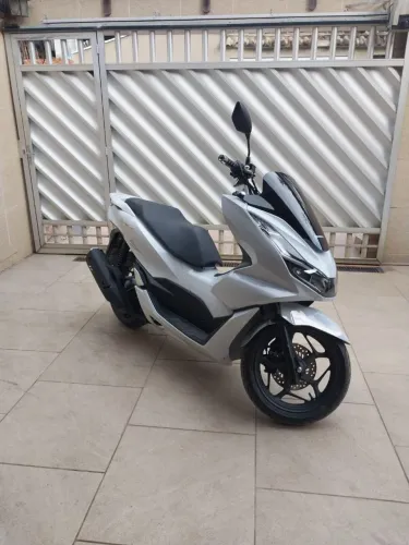 Honda PCX 2025 com apenas 2mil km