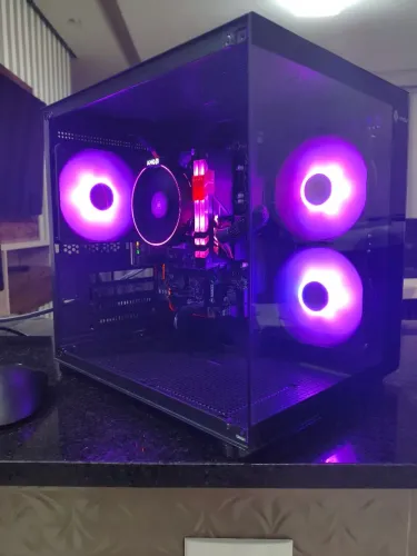 PC Gamer Amd Ryzen 5 4600G - 16GB DDR4 - Radeon Vega - SSD - Gabinete Gamer Aquario Rgb