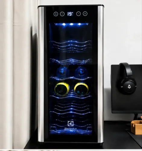 Adega de Vinho Climatizada Electrolux 