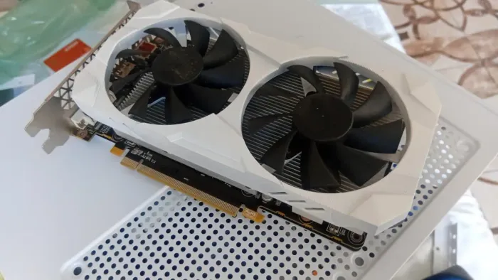 AMD RX580 8GB BRANCA