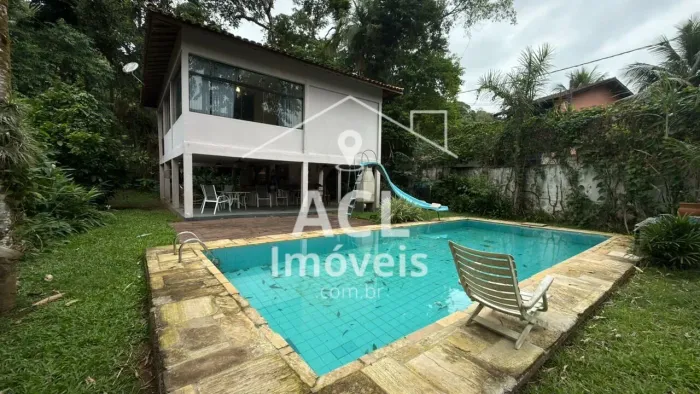 Casa com 2 suites e piscina para locação anual Boiçucanga