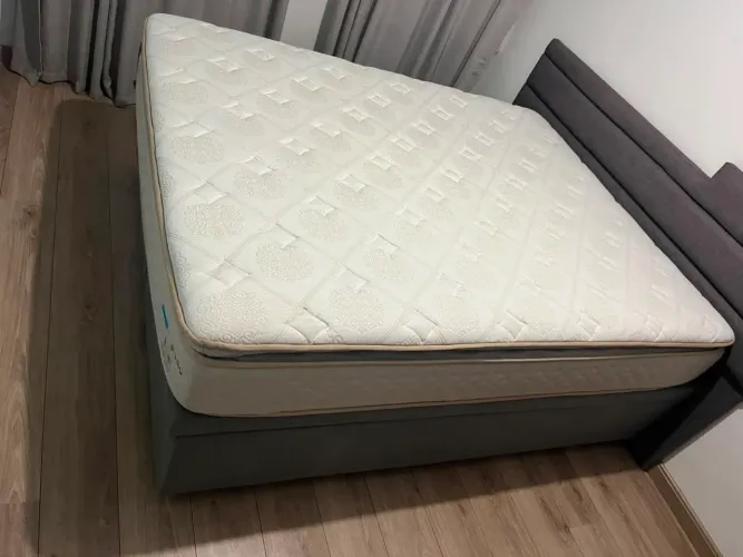 Cama colchão + baú