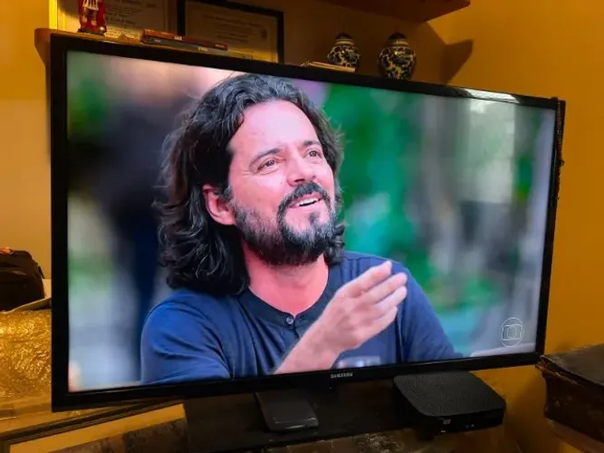 TV Samsung 39" Seminova (faço desconto)