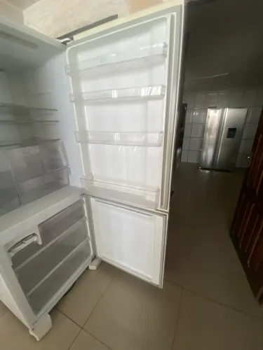 Geladeira Frost Free Panasonic funcionando em perfeito estado