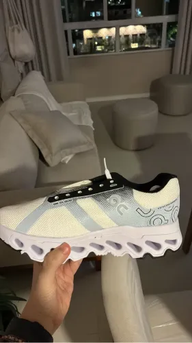 Vendo tênis On 1:1