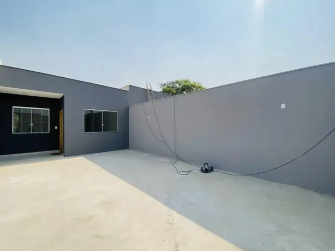 Casa Geminada 02 quartos 02 vagas de garagem no Bairro Vila Verde em Betim