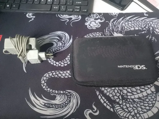 Nintendo DSi XL em ótimo estado