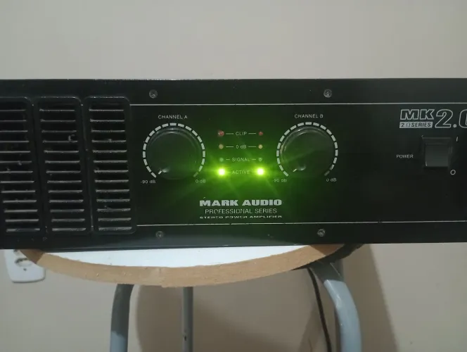Amplificador Mark áudio Mk2.0-funcionando