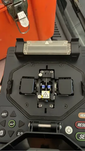Máquina de emenda fibra óptica